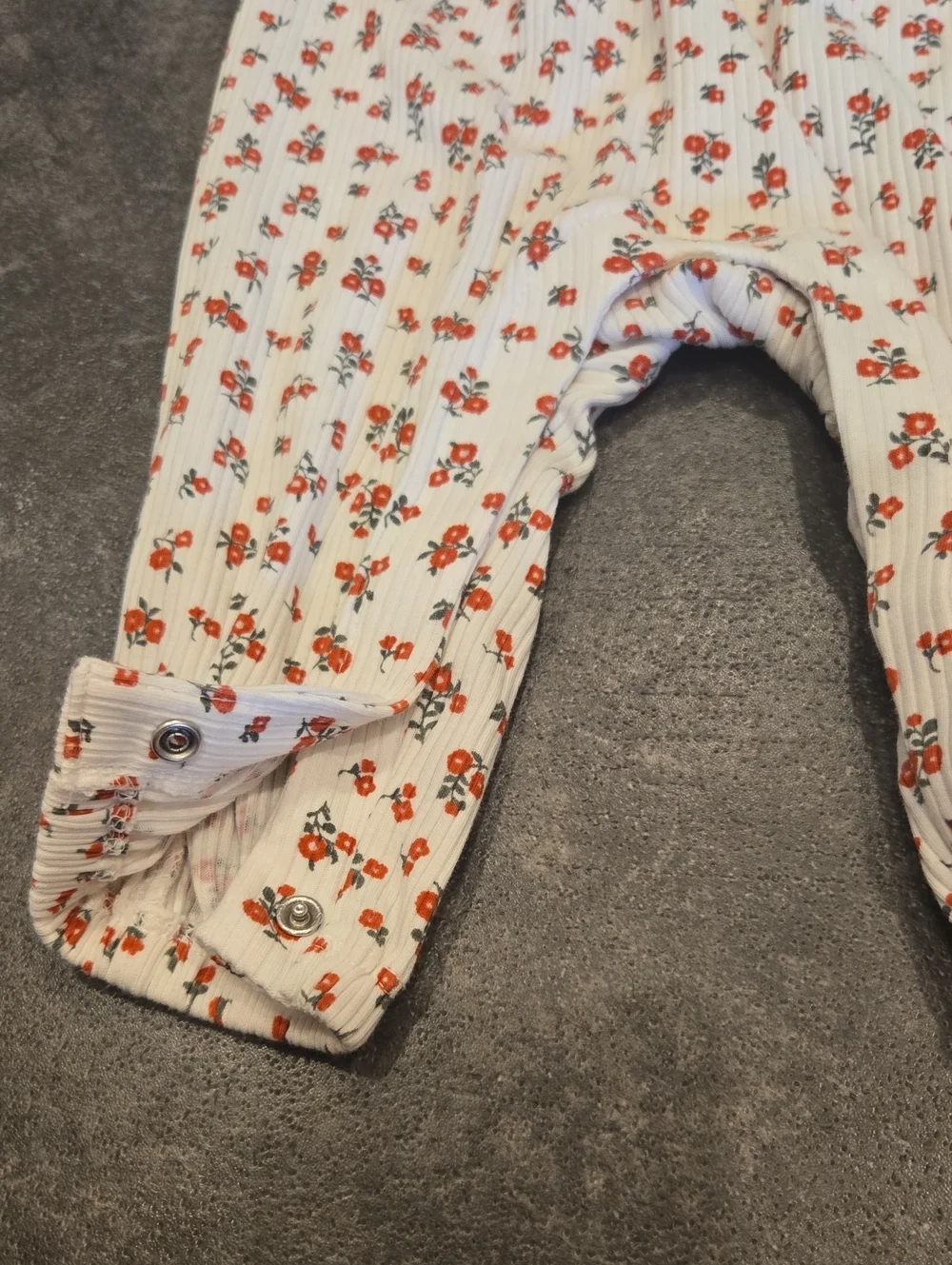 Old Navy 6-12 Month Girls Cream Floral Long-Sleeve One-Piece